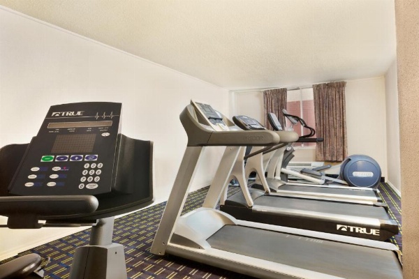 Express Inn and Suites image 10