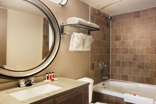 Express Inn and Suites image 14